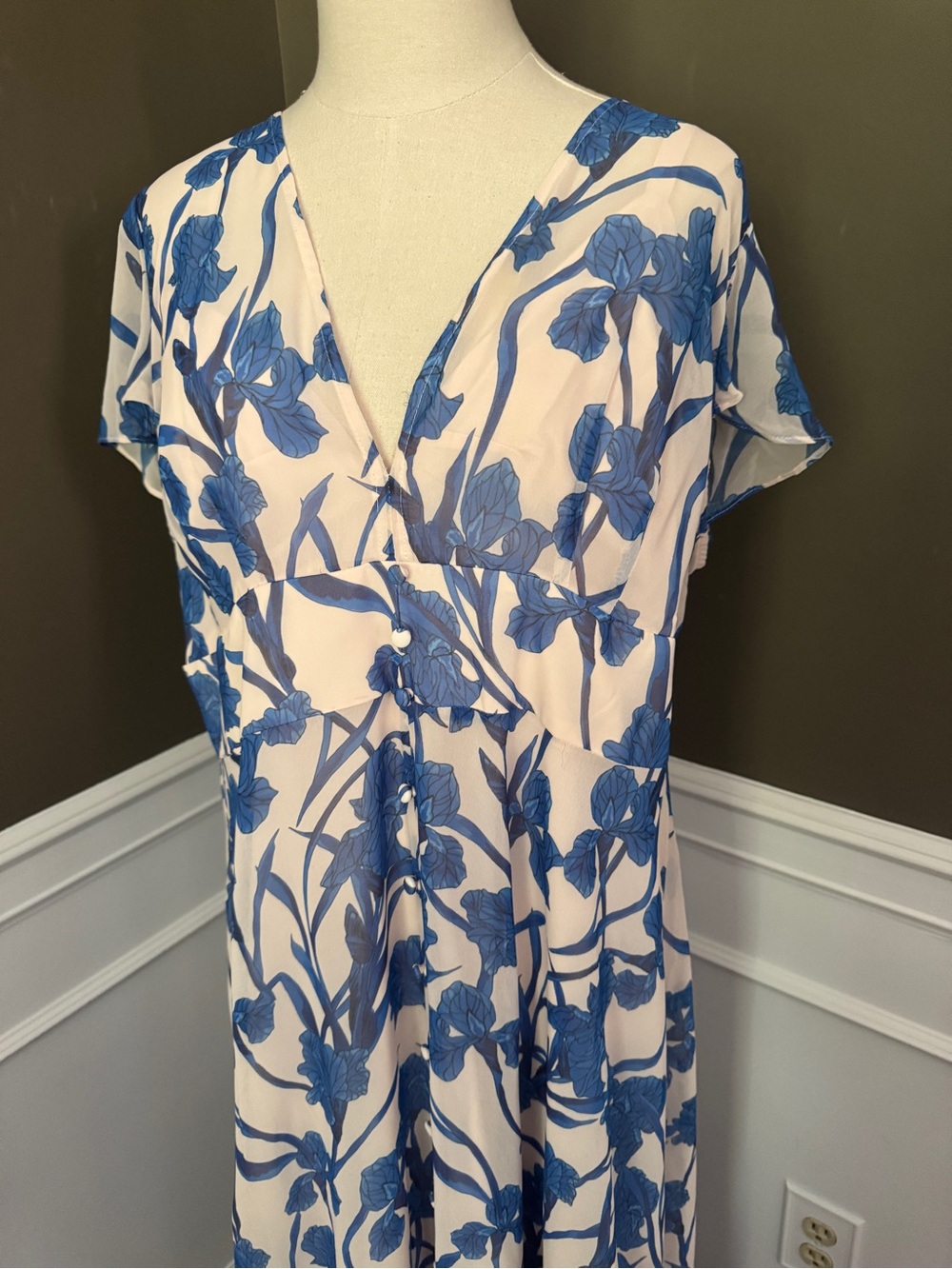 Hutch Floral Print Maxi dress. Size 18W. New without tags. - Picture 2 of 4